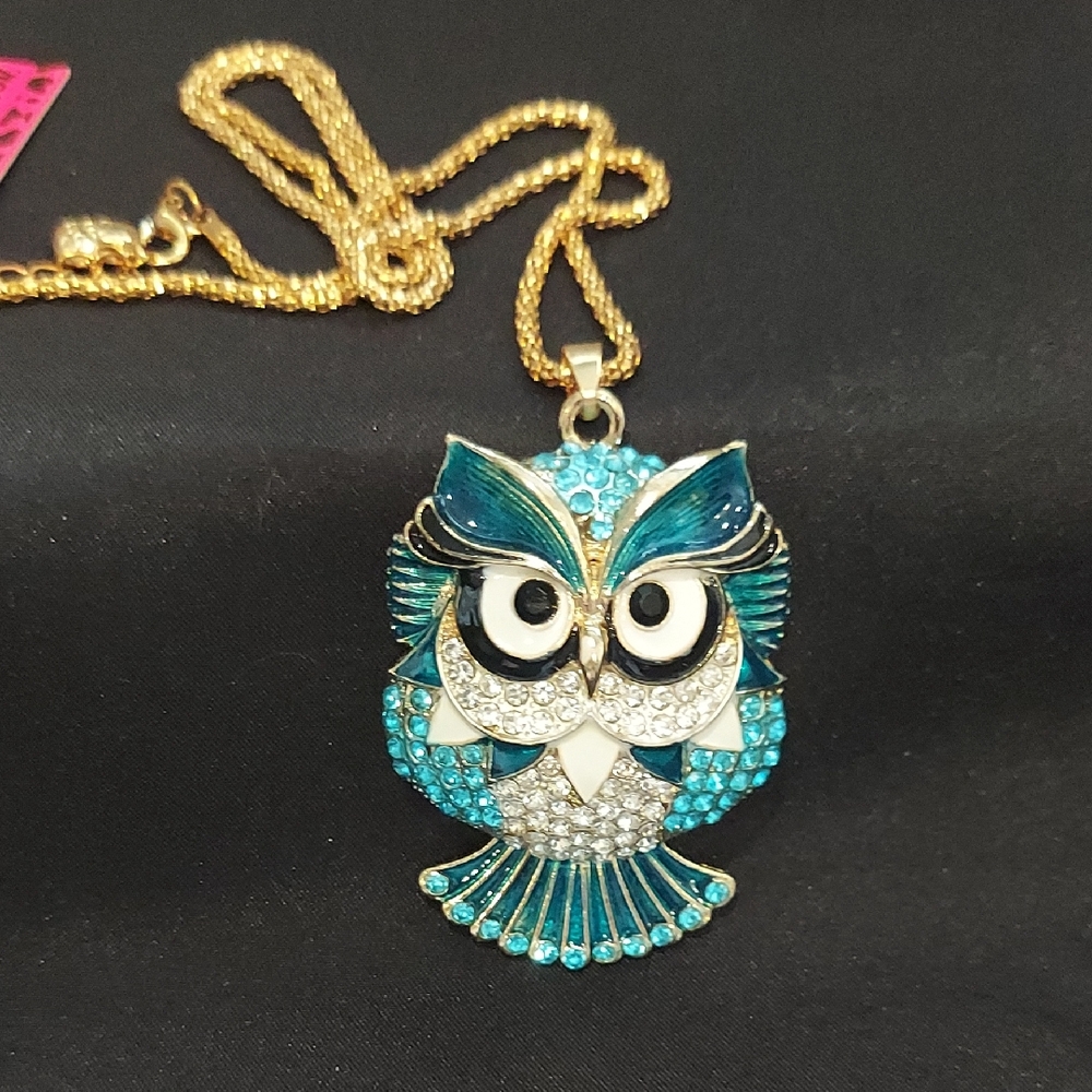 BETSEY JOHNSON Owl Pendant Necklace